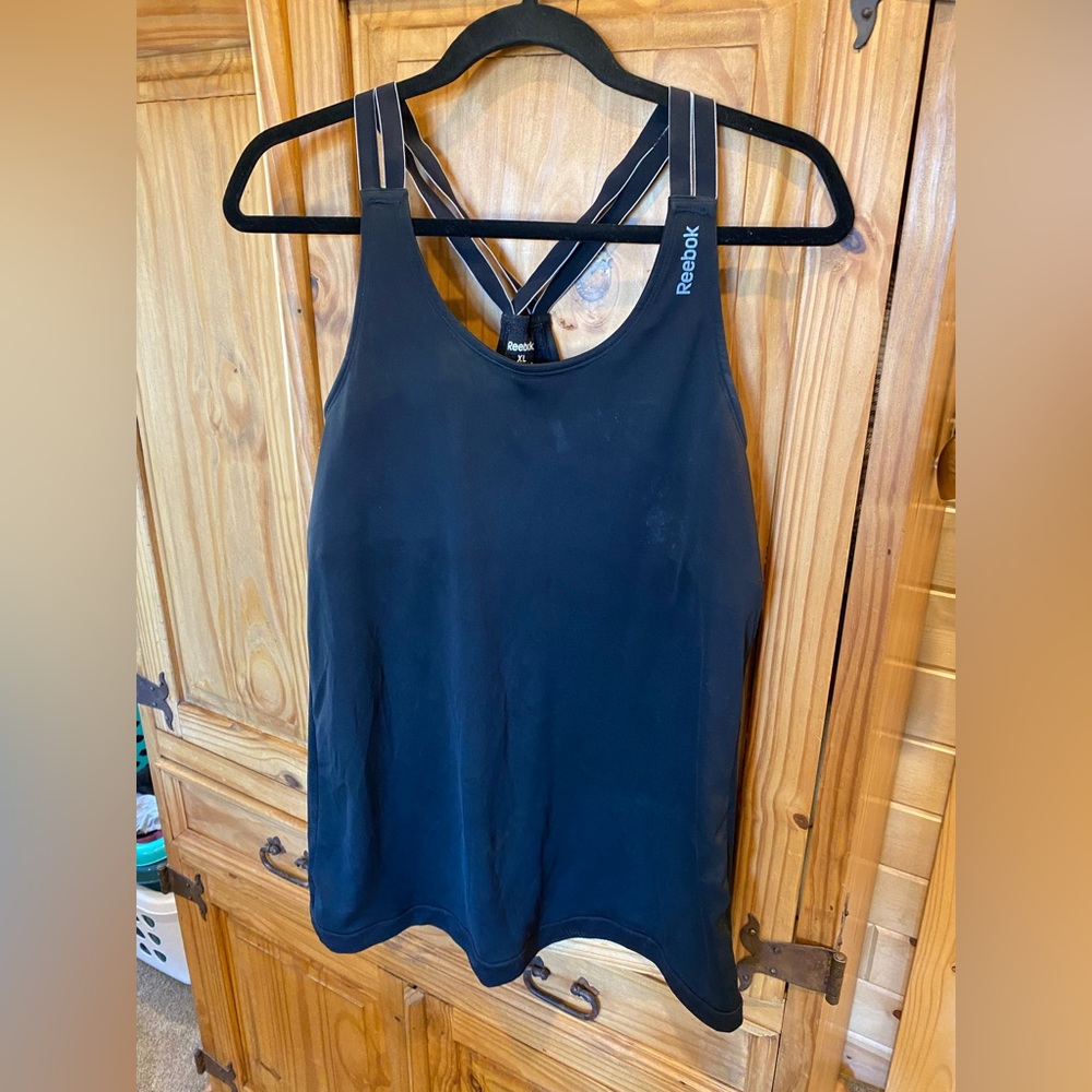 Reebok black fitness top XL